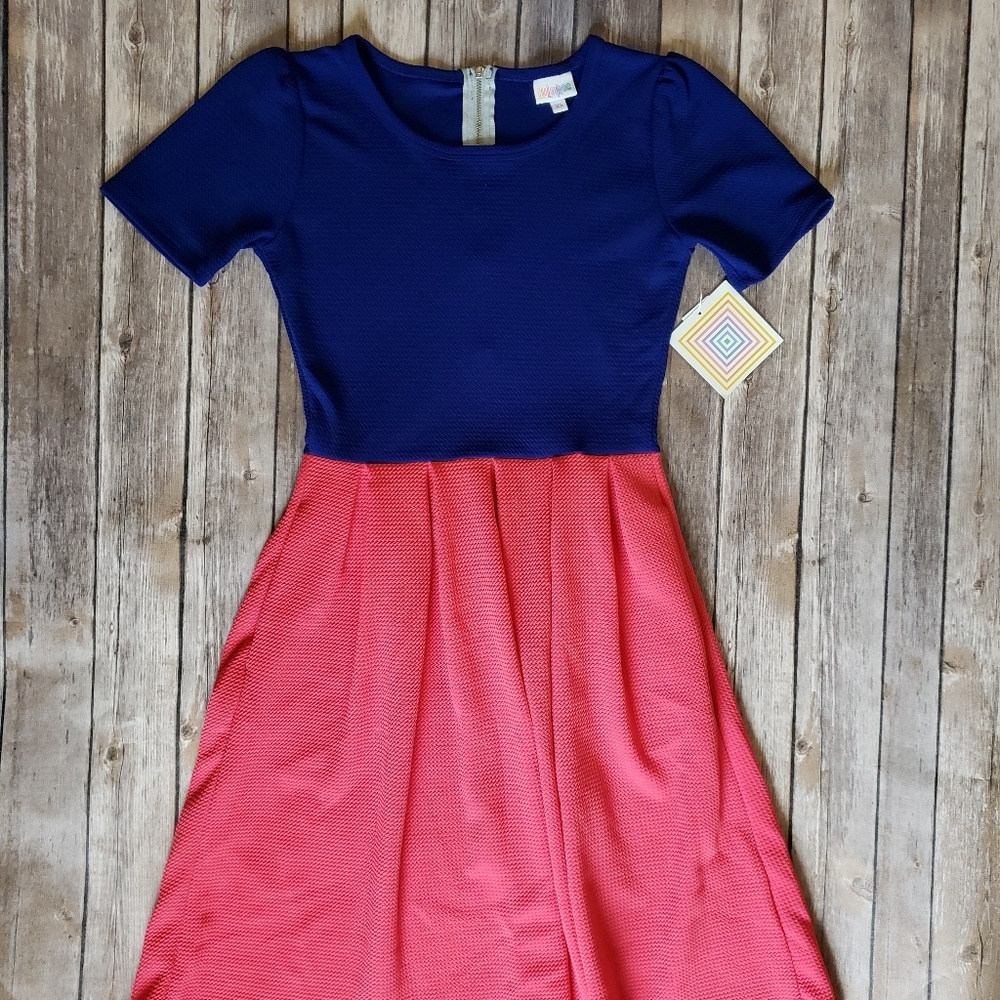 NWT Lularoe Amelia XS